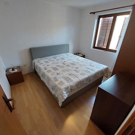 Apartman Ravlic Malinska Ngoại thất bức ảnh