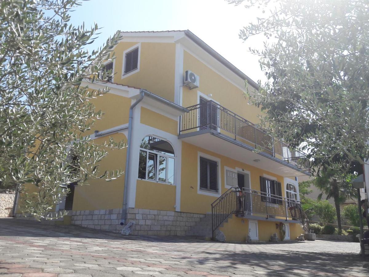 Apartman Ravlic Malinska Ngoại thất bức ảnh