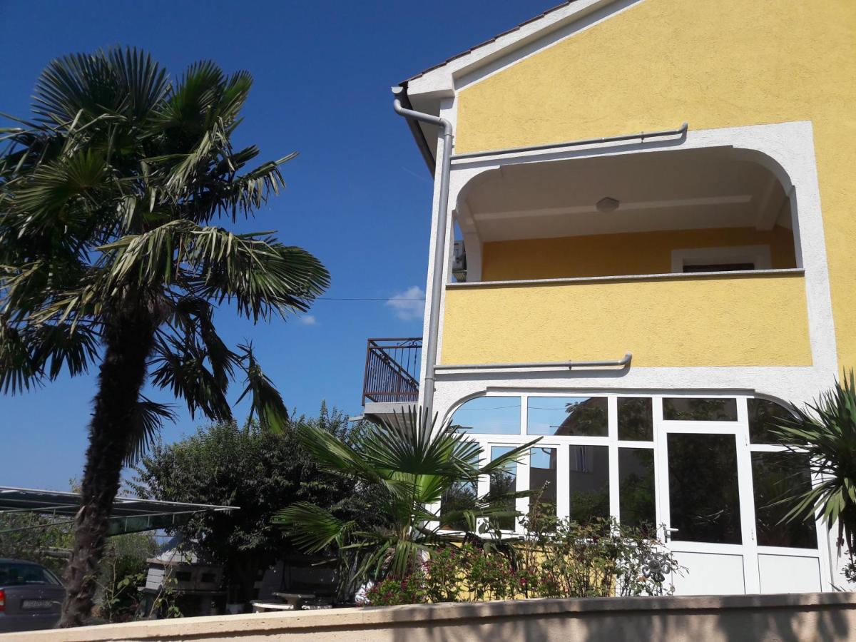 Apartman Ravlic Malinska Ngoại thất bức ảnh