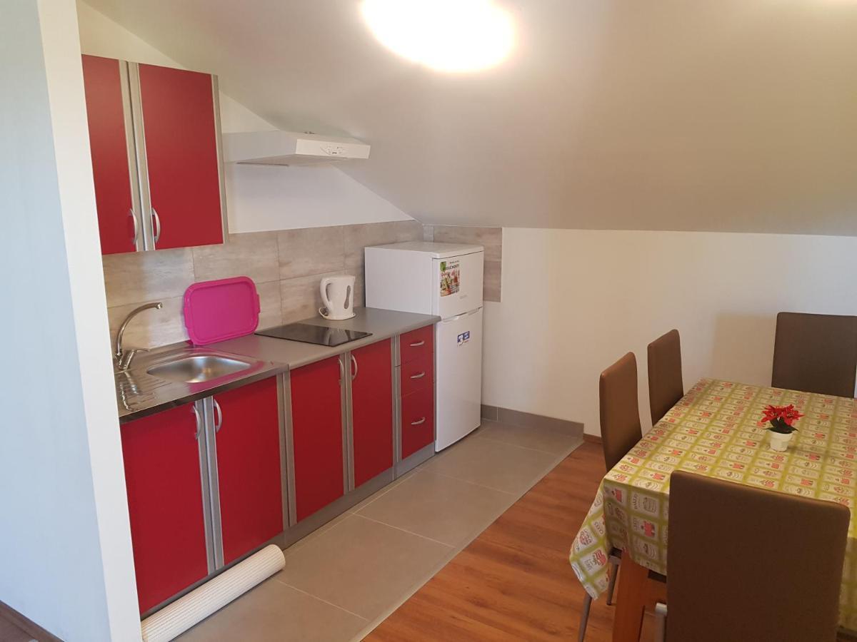 Apartman Ravlic Malinska Ngoại thất bức ảnh